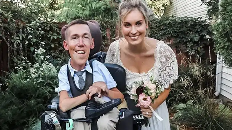 Shane Burcaw Net Worth